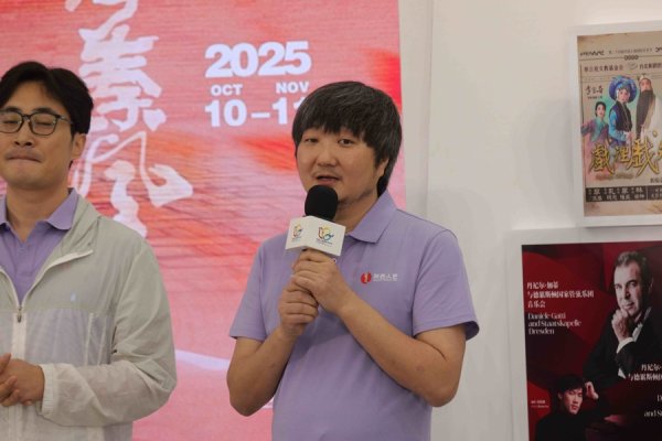 盈胜优配 王大治在上海首秀话剧《星空与半棵树》，“我很紧张，幸福的时刻就是有戏演”